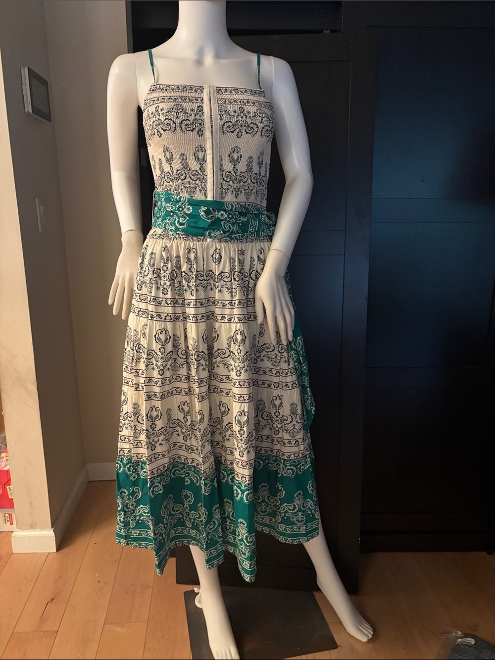 Betsey Johnson Sleeveless White and Teal Printed Midi Dress